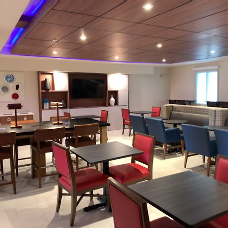 Holiday Inn Express Hotel & Suites Exmore-Eastern Shore By Ihg Екстериор снимка